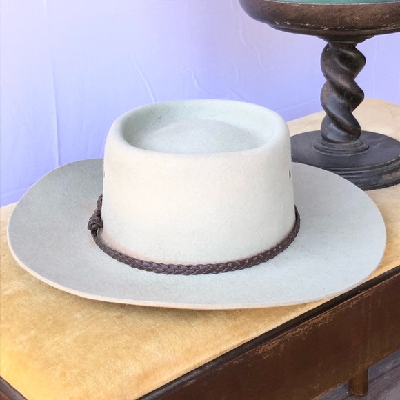 flat round hat